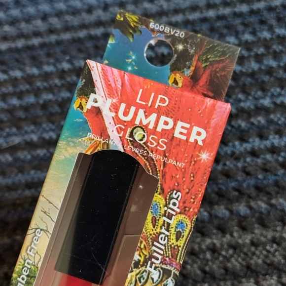 NWT!! IONI LIP PLUMPING LIPGLOSS - Picture 3 of 7